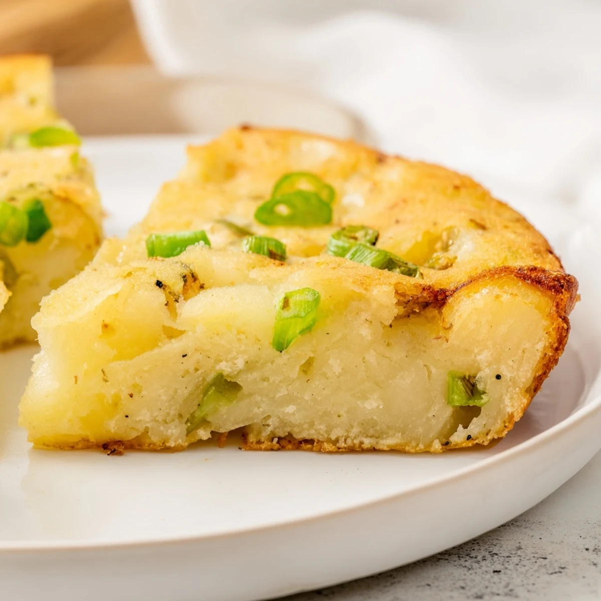 Pommes de terre irlandaises écrasées aux oignons verts, cuites jusqu’à l’extérieur doré et servi chaud avec crème